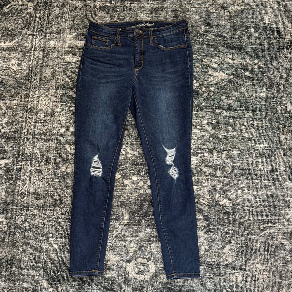 Universal Threads Distressed Jeans